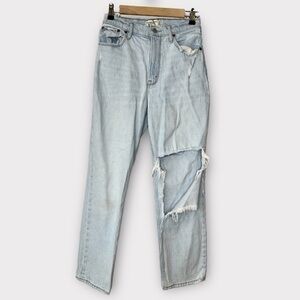 Abercrombie the 90’s straight ultra rise jean busted knee
